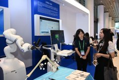 生成能够频频回维数字空间图像；记者邓华摄“